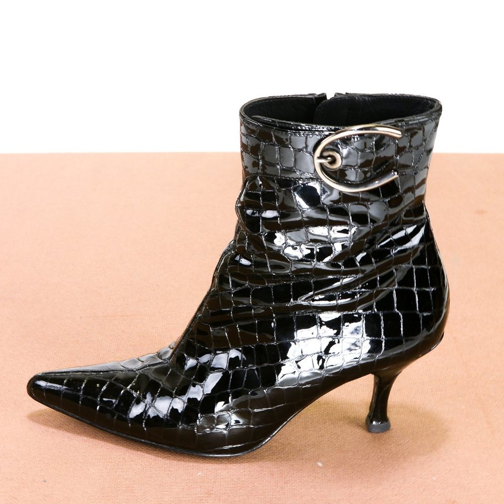 Stuart Weitzman Croc Embossed Patent Leather Black Heeled Boots Size 6.5